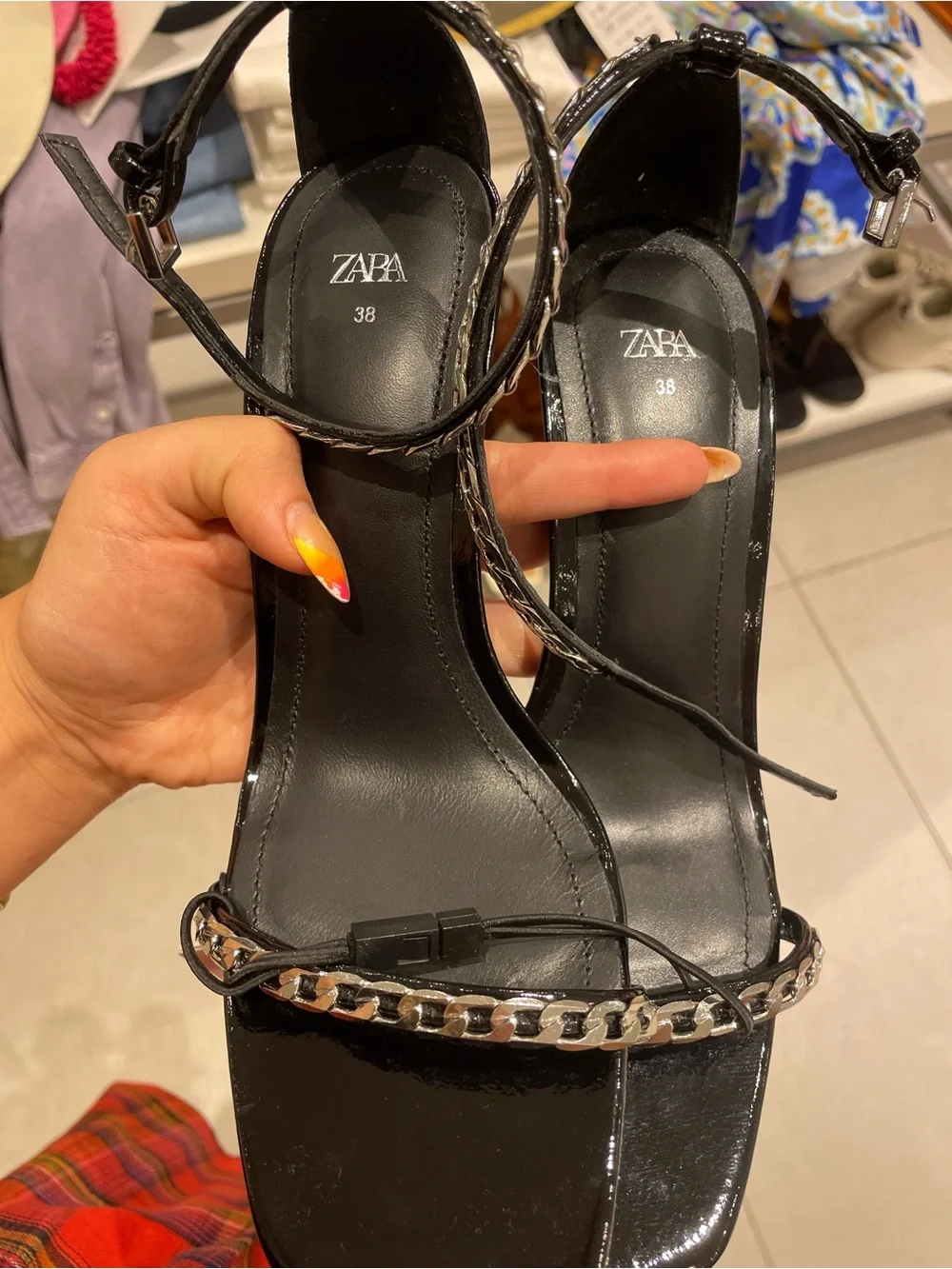 Zara sleek black